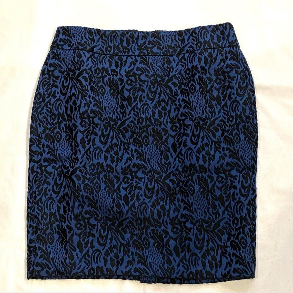 Ann Taylor 0P NWT Black Damask on Deep Blue Pencil‎ Skirt